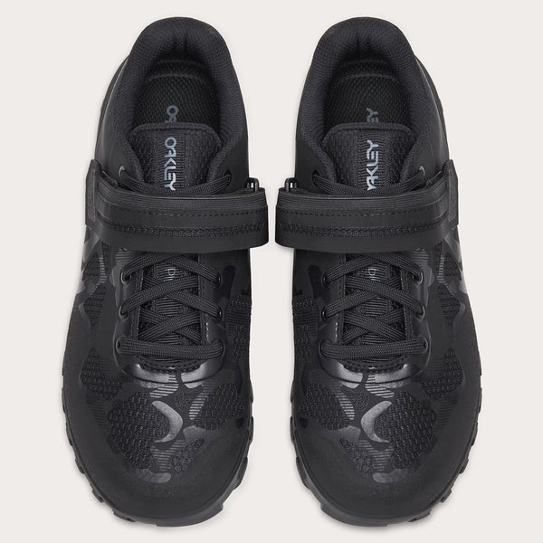 FOF100432-02E BLACKOUT 3