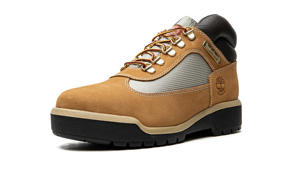 TB0A18RI231 Stadium Goods studio 4