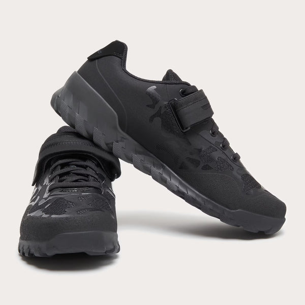 FOF100432-02E BLACKOUT 5
