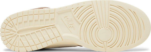 [DQ8800-200] Mens Nike DUNK HIGH PRM 'VINTAGE PECAN SAIL'