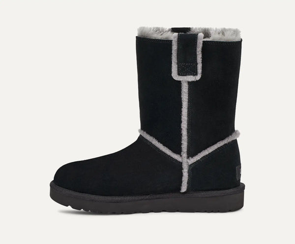 [1098078-BLK] WOMENS UGG CLASSIC SHORT SPILL SEAM BOOT 'BLACK' - BLACK