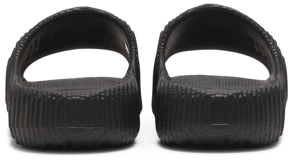 [ID4925] MENS ADIDAS ADILETTE 22 'BLACK SCARLET'