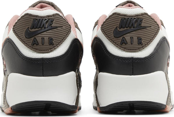 [DM0029-105] MENS NIKE AIR MAX 90 'IRONSTONE RED STARDUST' - SUMMIT WHITE/IRONSTONE/BLACK/RED STARDUST