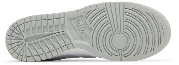 [FN7658-100] WOMENS NIKE DUNK LOW 'LIGHT SILVER CORDUROY'