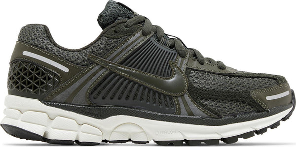 [FQ8898-325] Womens Nike ZOOM VOMERO 5 'SEQUOIA'