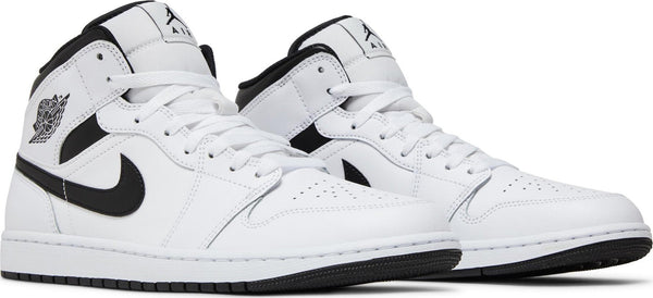 [DQ8426-132] Mens Air Jordan RETRO 1 MID 'REVERSE PANDA'
