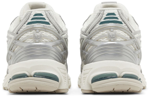 [M1906REE] MENS NEW BALANCE 1906R 'SILVER METALLIC SEA SALT'
