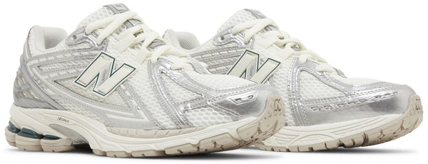 [M1906REE] MENS NEW BALANCE 1906R 'SILVER METALLIC SEA SALT'