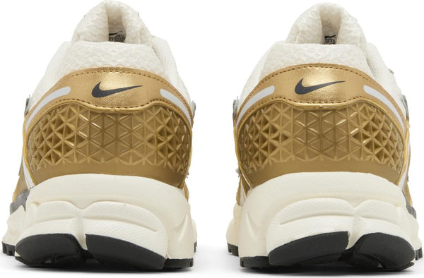 [HF7723-001] Mens Nike Zoom Vomero 5 Gold