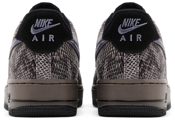 [HF2898-001] MENS NIKE AIR FORCE 1 '07 LV8 'OFF NOIR SNAKESKIN'
