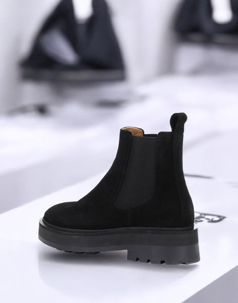 [246974] Womens & Other Stories Chunky Nubuck Chelsea Boots