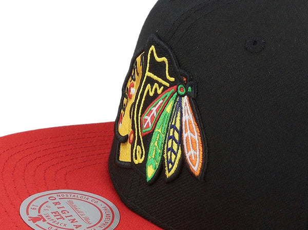 MENS MITCHELL & NESS NHL TEAM 2 TONE 2 SNAPBACK BLACKHAWKS