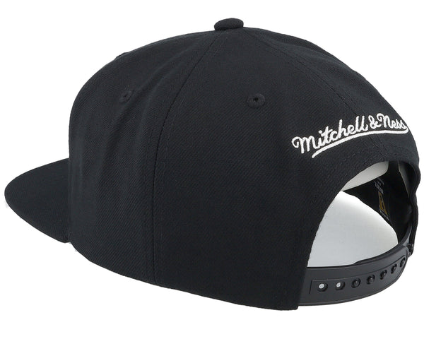 [HS8582-BBNBLCK] MENS MITCHELL & NESS NHL CONFERENCE PATCH SNAPBACK VNTG BRUINS