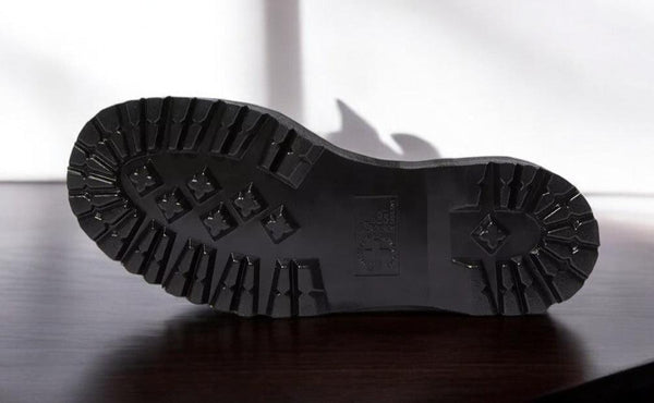 [25055100] WOMENS DR. MARTENS 2976 QUAD