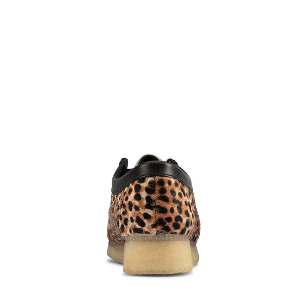 [26160033] WOMENS CLARKS WALLABEE LEOPARD PRINT