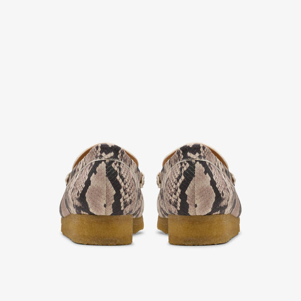 [26178222] WOMENS CLARKS WALLABEE LOAFER