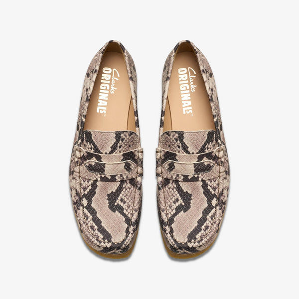 [26178222] WOMENS CLARKS WALLABEE LOAFER