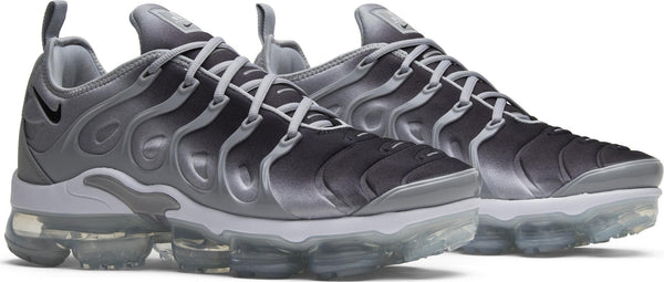 [924453-007] Mens Nike AIR VAPORMAX PLUS 'WOLF GREY BLACK'