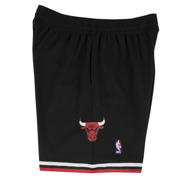 Mens Mitchell & Ness NBA Alternate Swingman Shorts Chicago Bulls 97-98