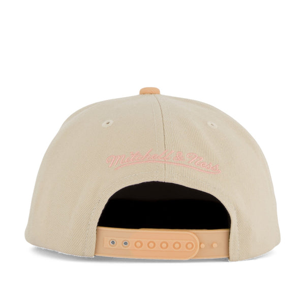 MENS MITCHELL & NESS NBA LOVERS LANE SNAPBACK NETS - OFF WHITE