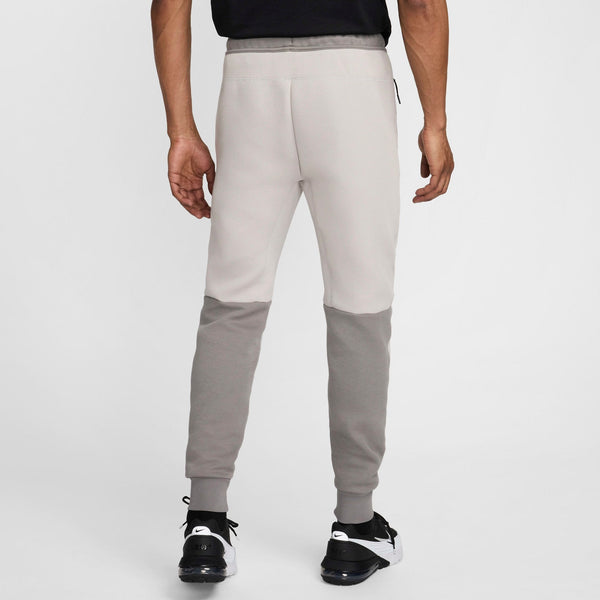 [FB8002-014] MENS NIKE TECH FLEECE JOGGER PANTS