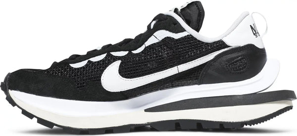 [CV1363-001] Mens Nike Vaporwaffle 'sacai Black White'