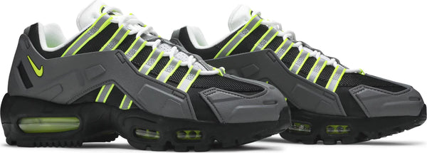 [CZ3591-002] Mens Nike NDSTRKT Air Max 95 'Neon'