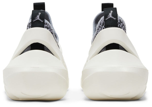 [DN4890-101] MENS AIR JORDAN RETRO SYSTEM.23 'SAIL CEMENT GREY'