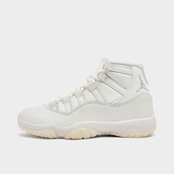 [AR0715-110] WOMENS AIR JORDAN RETRO 11 'PEARL'