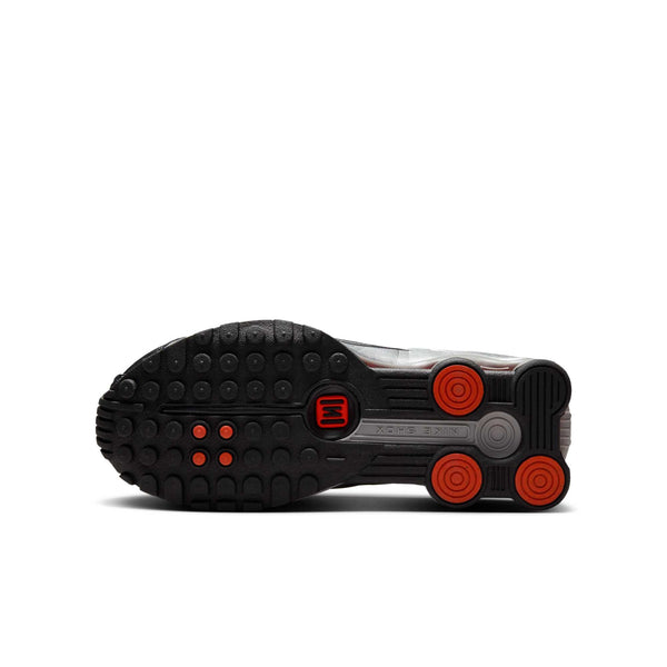 [CW2626-005] GRADE SCHOOL NIKE SHOX R4 'METALLIC SILVER BLACK PICANTE RED'