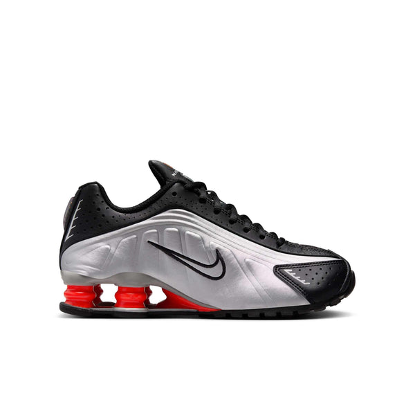 [CW2626-005] GRADE SCHOOL NIKE SHOX R4 'METALLIC SILVER BLACK PICANTE RED'