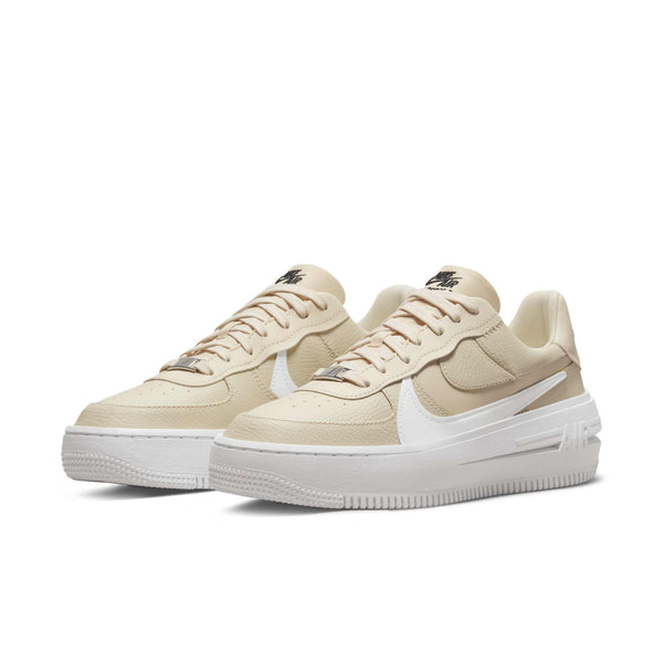 [DJ9946-200] WOMENS NIKE AIR FORCE 1 PLT.AF.ORM 'FOSSIL'