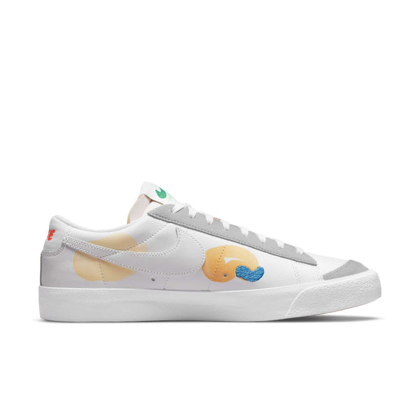 [DM0882-100] MENS NIKE BLAZER LOW 77 FLYLEATHER 'MAYUMI YAMASE WHITE'