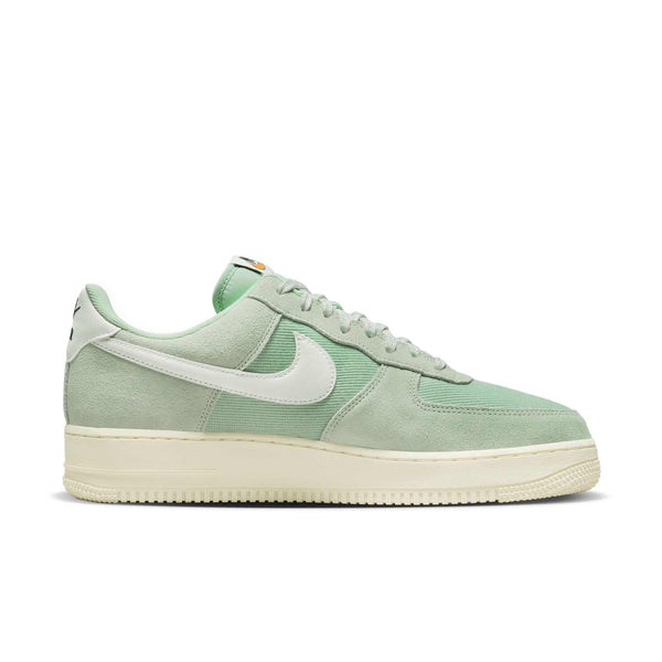 [DO9801-300] MENS NIKE AIR FORCE 1 '07 LV8