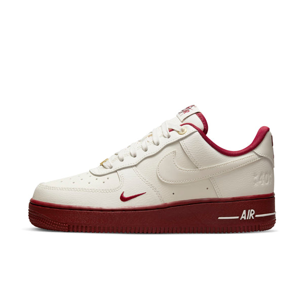 [DQ7582-100] Womens Nike AIR FORCE 1 LOW '07 SE '40TH ANNIVERSARY EDITION SAIL TEAM RED (W)'