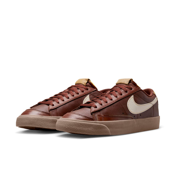 [DQ7670-200] Mens Nike Blazer Low '77 EMB