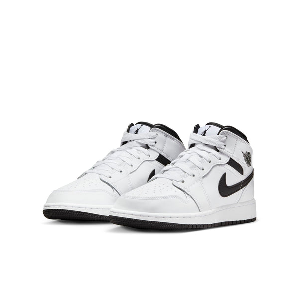 [DQ8423-132] Grade School Air Jordan RETRO 1 MID REVERSE PANDA