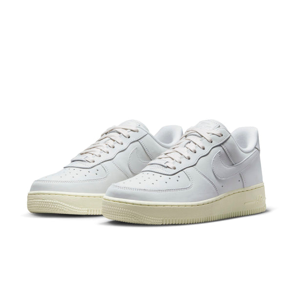[DR9503-100] Womens Nike Air Force 1 Premium
