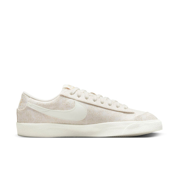 [DR9955-100] Womens Nike BLAZER LOW 77 'SAIL SESAME'