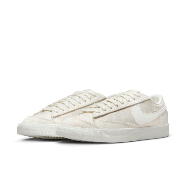 [DR9955-100] Womens Nike BLAZER LOW 77 'SAIL SESAME'