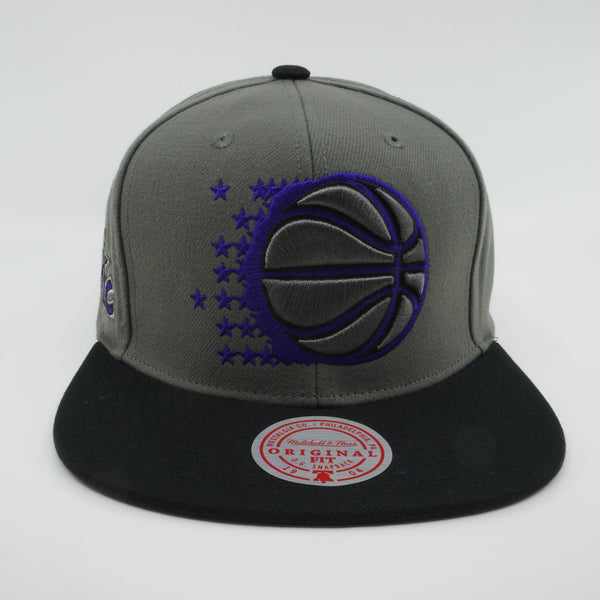 MENS MITCHELL & NESS NBA STORM FRONT SNAPBACK HWC MAGIC - GREY