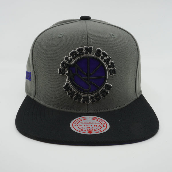 MENS MITCHELL & NESS NBA STORM FRONT SNAPBACK HWC WARRIORS - GREY
