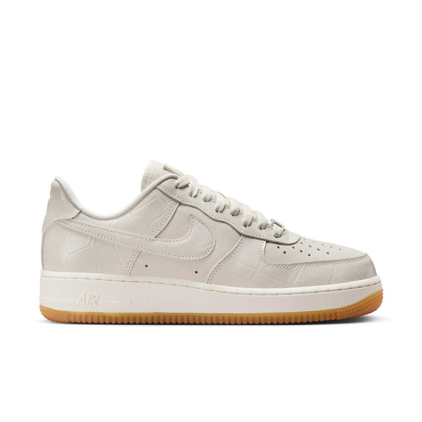 [DZ2708-001] WOMENS NIKE AIR FORCE 1 '07 LX