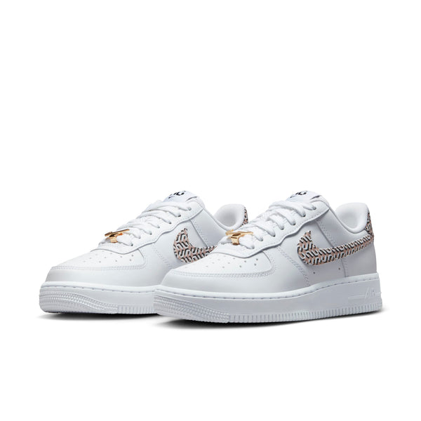 [DZ2709-100] Womens Nike AIR FORCE 1 LX UNITED