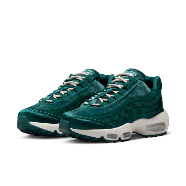 [DZ5226-300] Womens Nike AIR MAX 95 'GREEN VELVET'