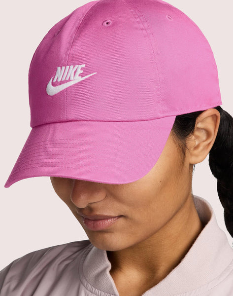 [FB5368-675] WOMENS NIKE CLUB UNSTRUCTURED FUTURA STRAPBACK HAT