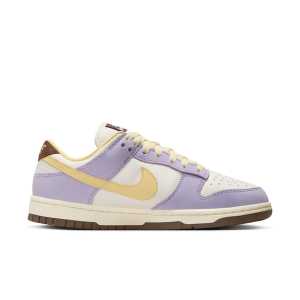 [FB7910-500] Womens Nike Dunk Low Premium