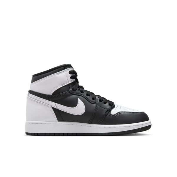 [FD1437-010] Grade School Air Jordan RETRO 1 HIGH OG "BLACK & WHITE"