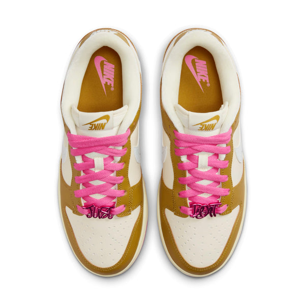 [FD8683-700] Womens Nike DUNK LOW SE