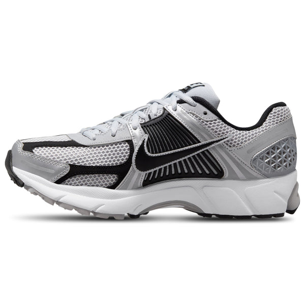 [FJ4151-004] MENS NIKE ZOOM VOMERO 5 'METALLIC SILVER'